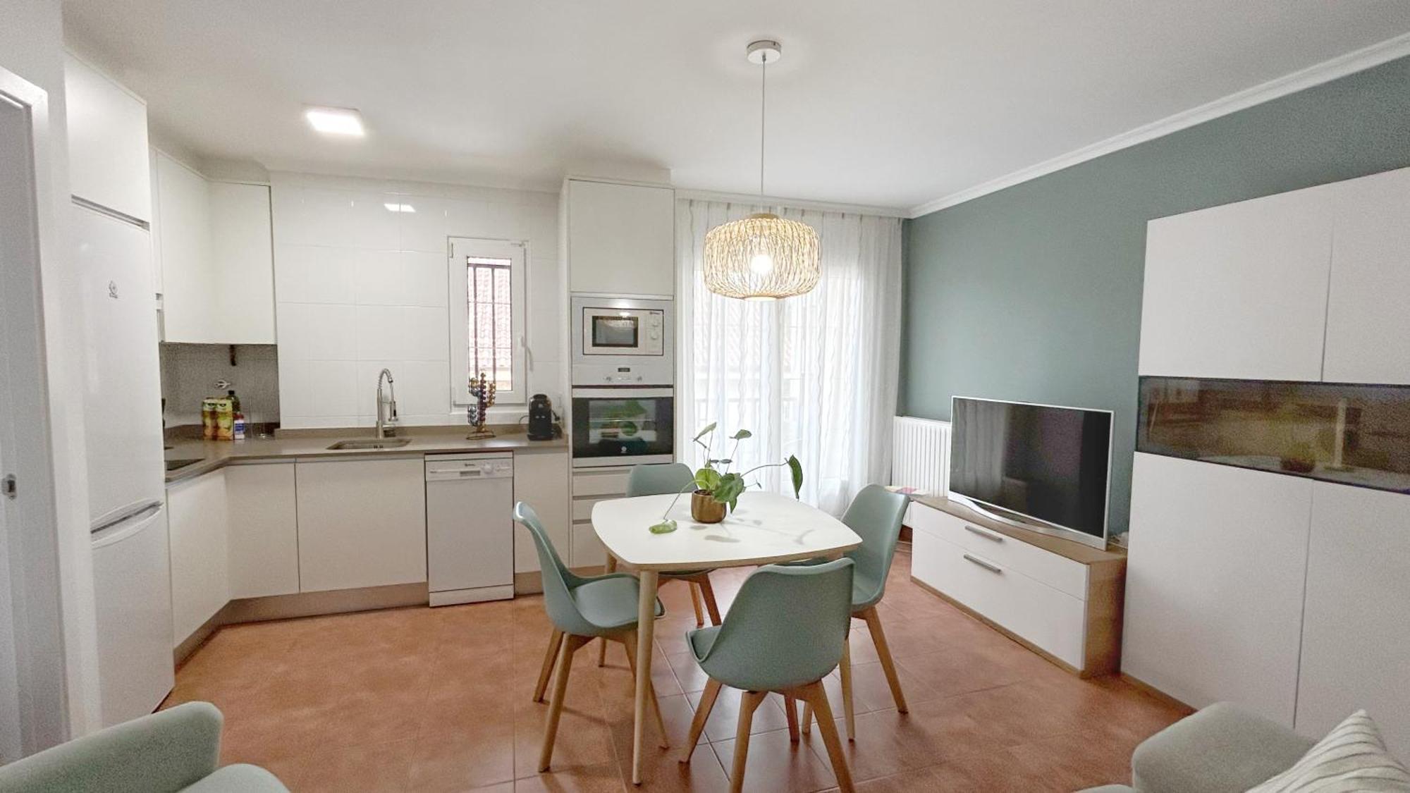 Comillas Bº Casasola - Residencial Lagos Azules - Netflix, Prime, Wifi & Free Indoor Parking Buitenkant foto