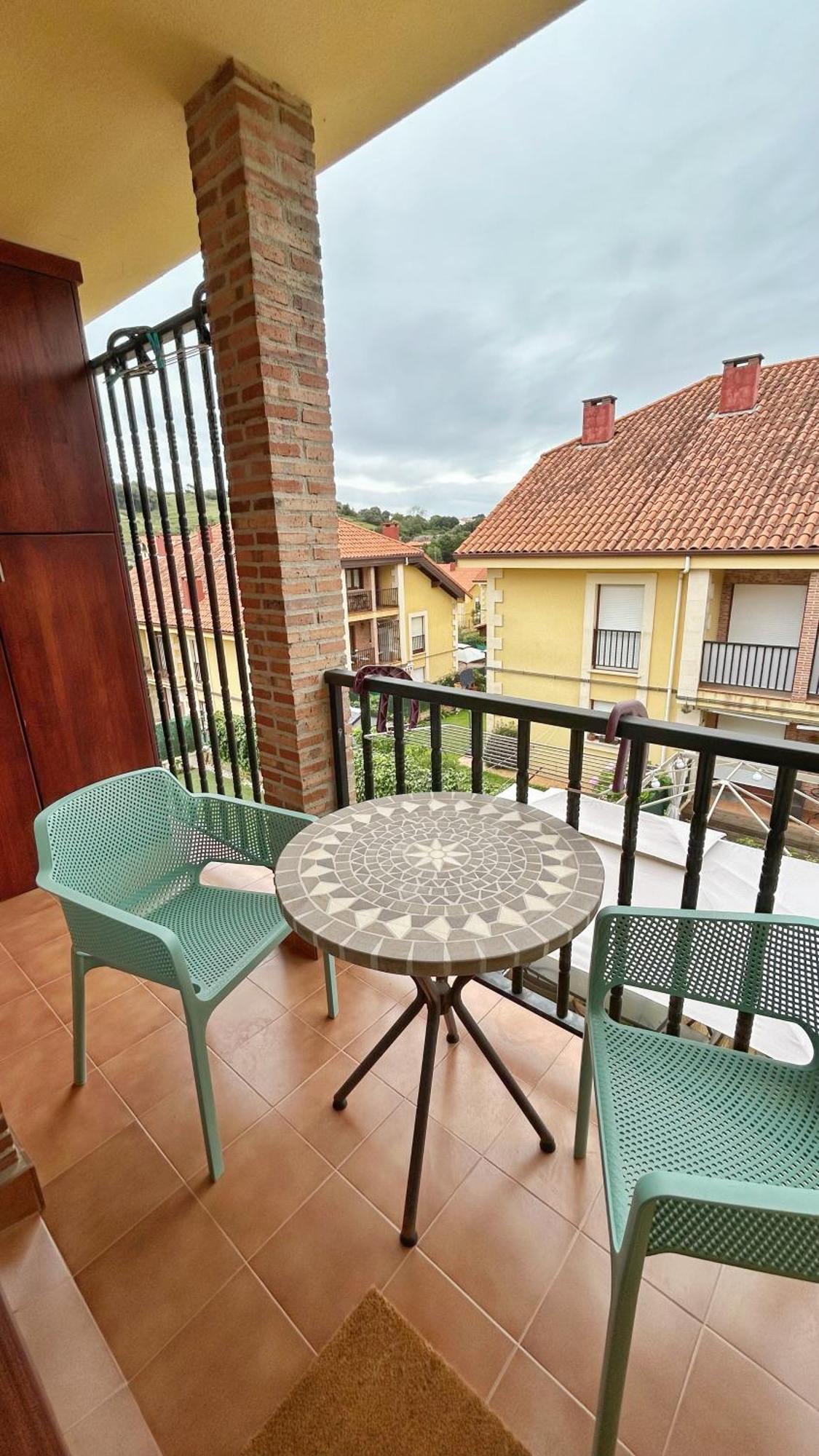 Comillas Bº Casasola - Residencial Lagos Azules - Netflix, Prime, Wifi & Free Indoor Parking Buitenkant foto