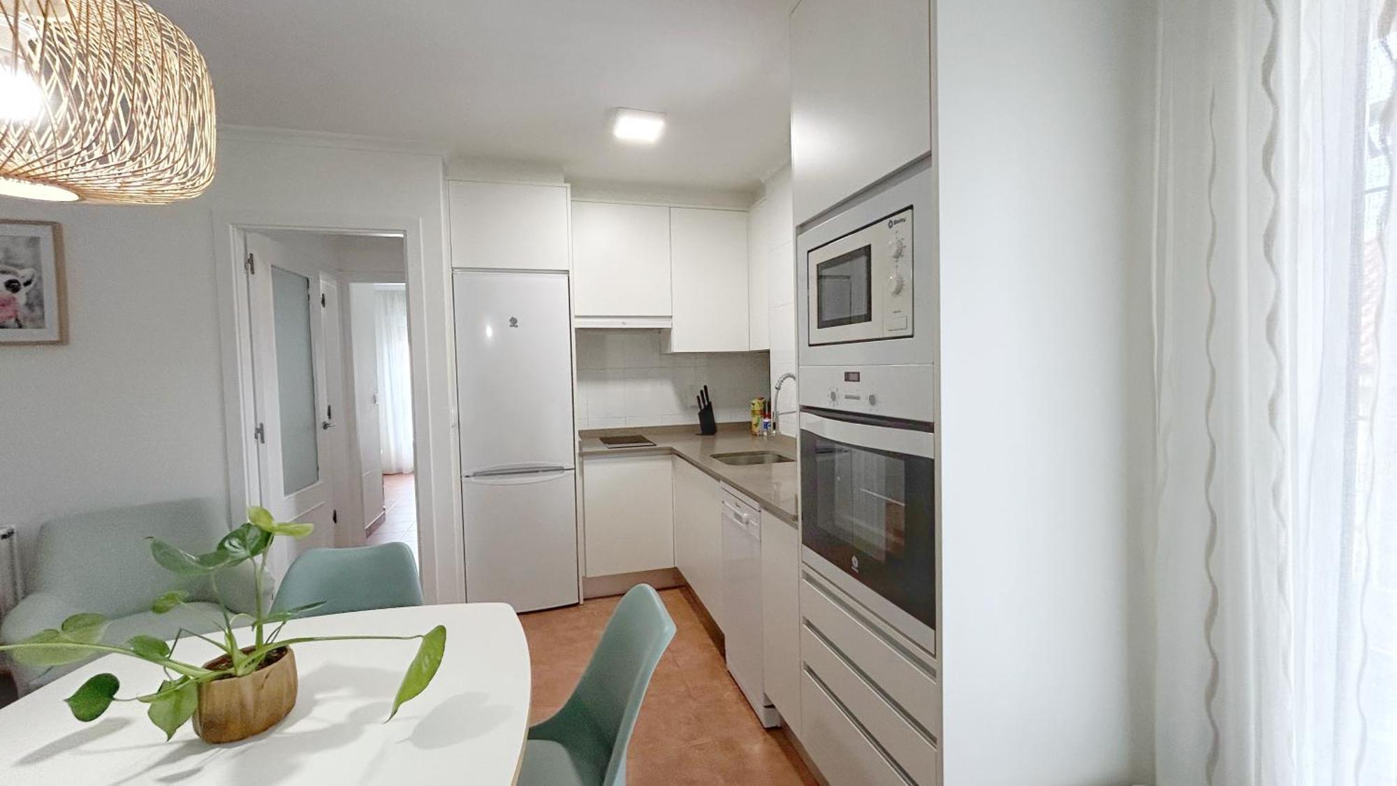 Comillas Bº Casasola - Residencial Lagos Azules - Netflix, Prime, Wifi & Free Indoor Parking Buitenkant foto