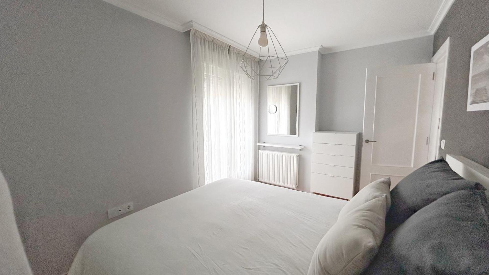 Comillas Bº Casasola - Residencial Lagos Azules - Netflix, Prime, Wifi & Free Indoor Parking Buitenkant foto